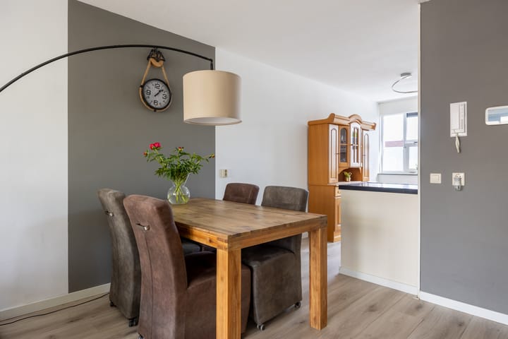 Foto 15 van Tiranastraat 78