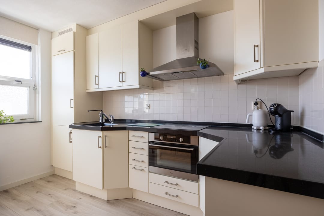 Foto 17 van Tiranastraat 78