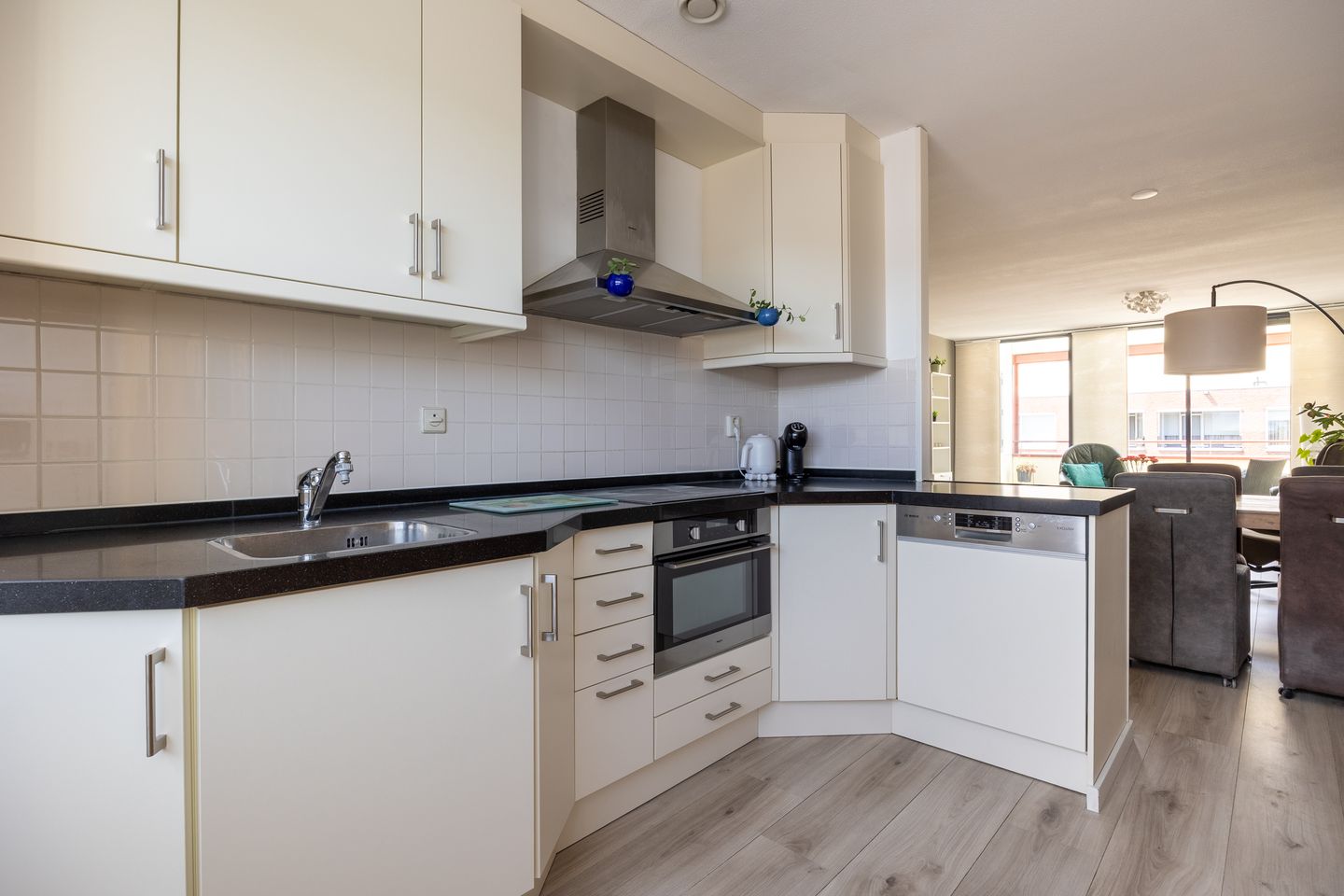 Foto 19 van Tiranastraat 78