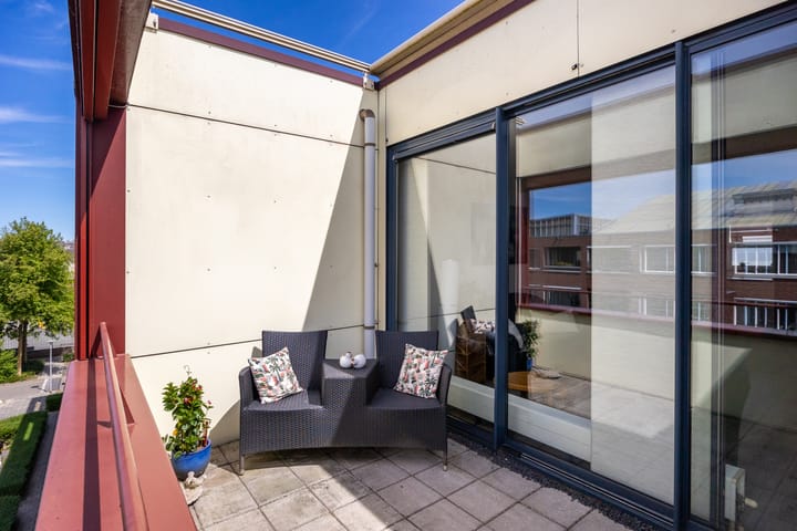 Foto 22 van Tiranastraat 78