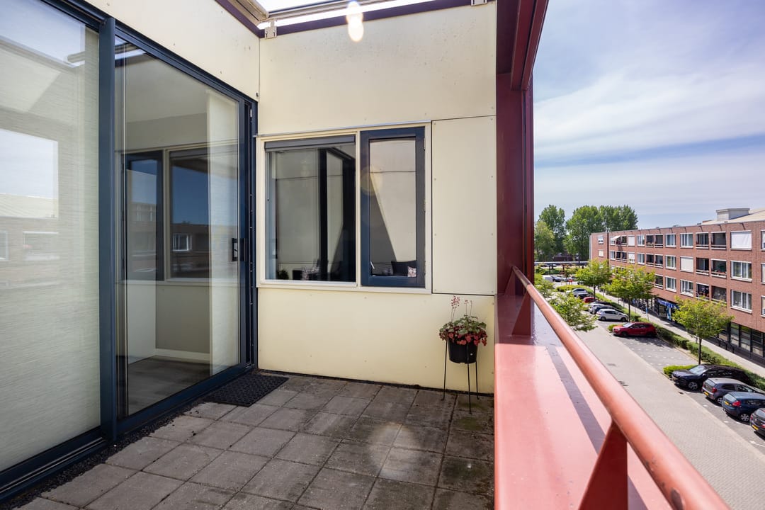 Foto 23 van Tiranastraat 78