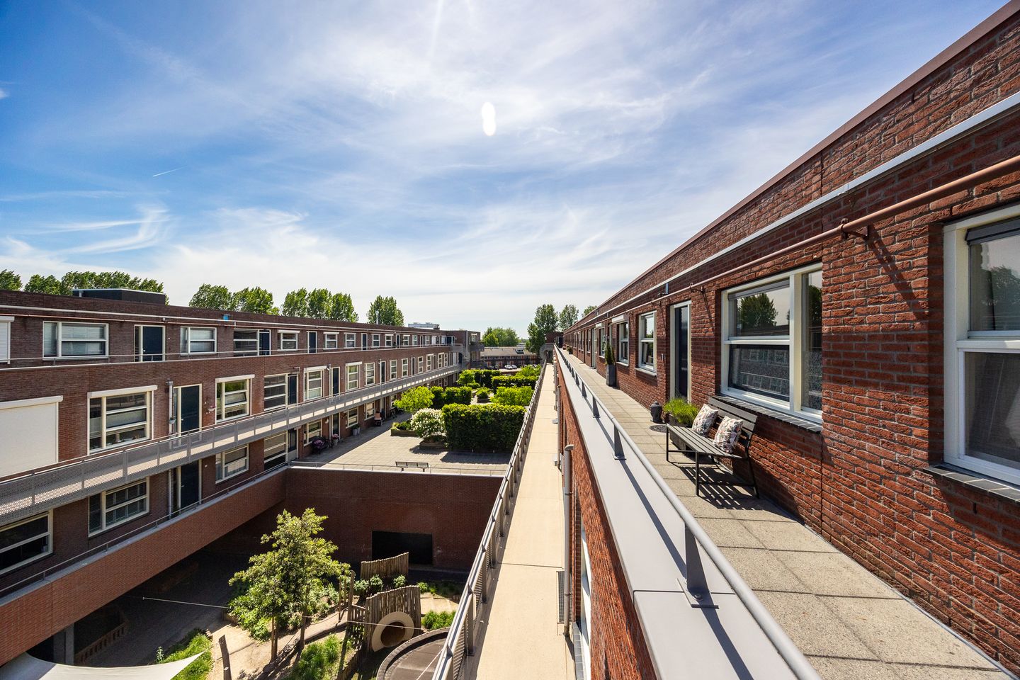 Foto 35 van Tiranastraat 78