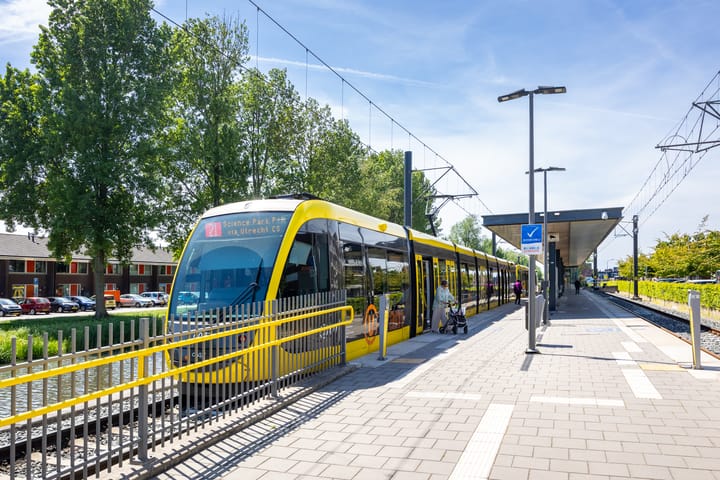 Foto 38 van Tiranastraat 78