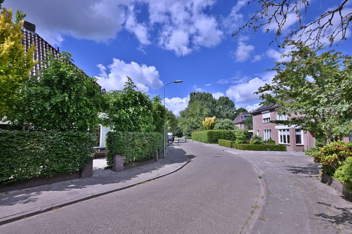 Foto 48 van Meidoornlaan 28