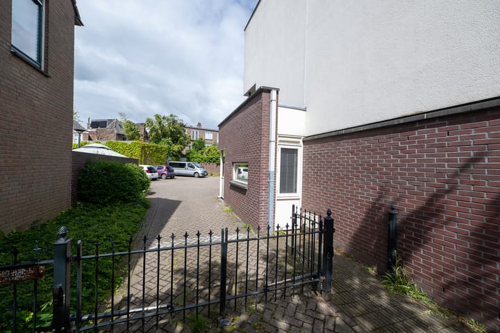 Foto 23 van Van der Laenstraat 122