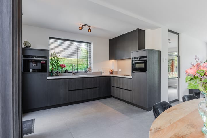 Foto 11 van Schoolstraat 42