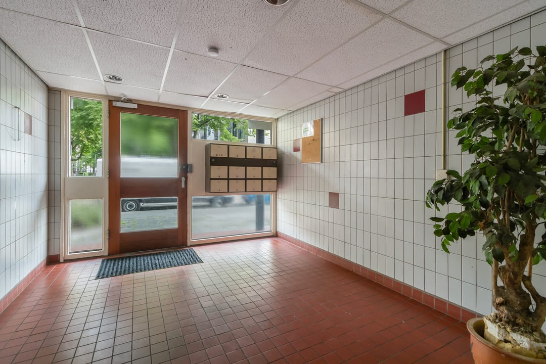 Photo 7 of Domela Nieuwenhuisweg 200