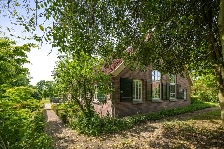 Foto 42 van Martensmaat 1