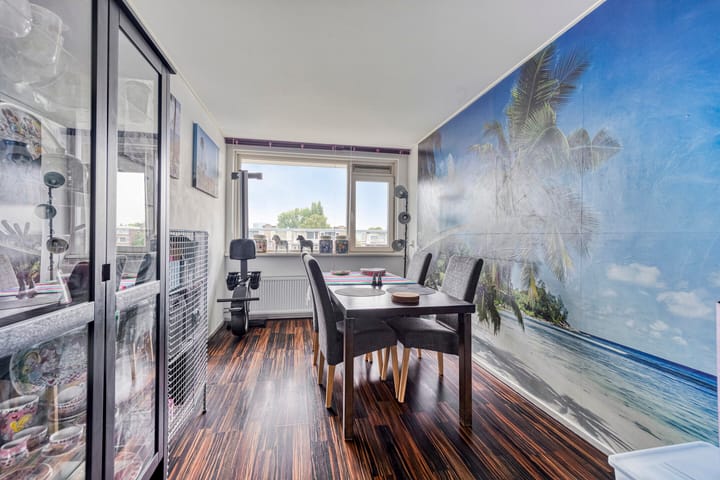 Photo 7 of Van Langendonckstraat 100