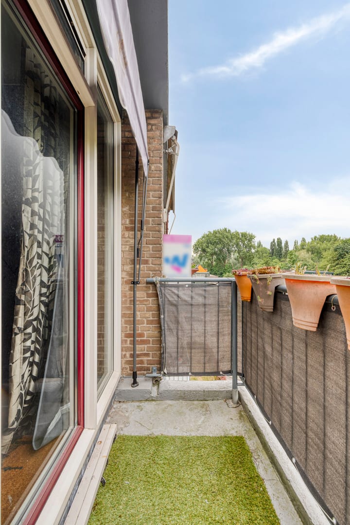 Photo 16 of Van Langendonckstraat 100