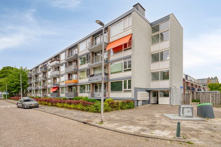 Photo 18 of Van Langendonckstraat 100