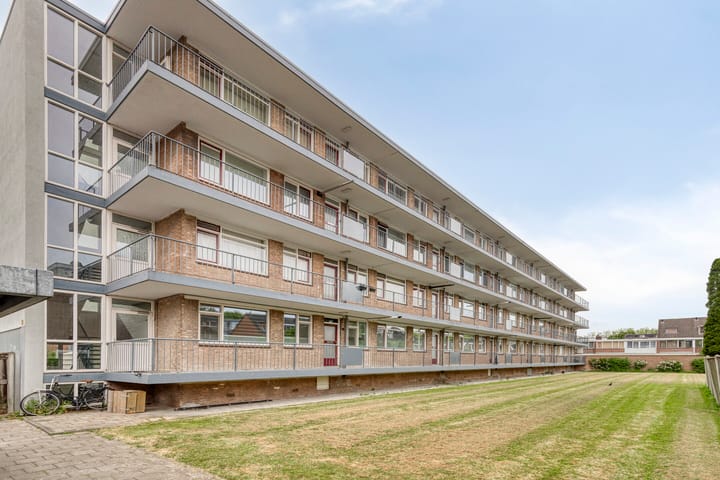 Photo 19 of Van Langendonckstraat 100