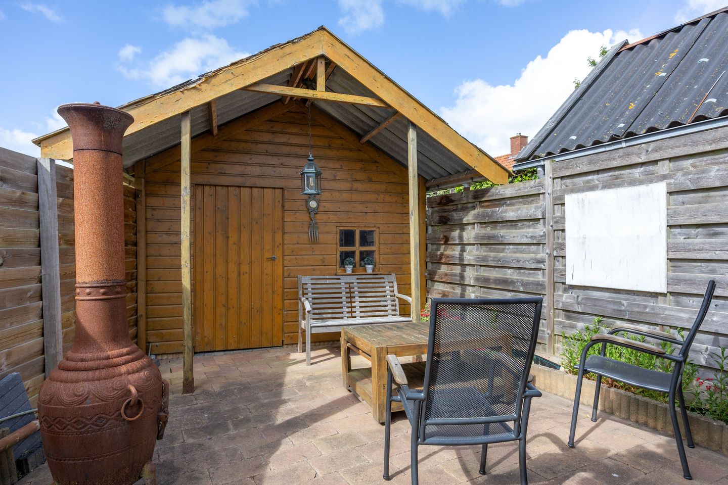 Foto 25 van Burg. Wiersumstraat 7