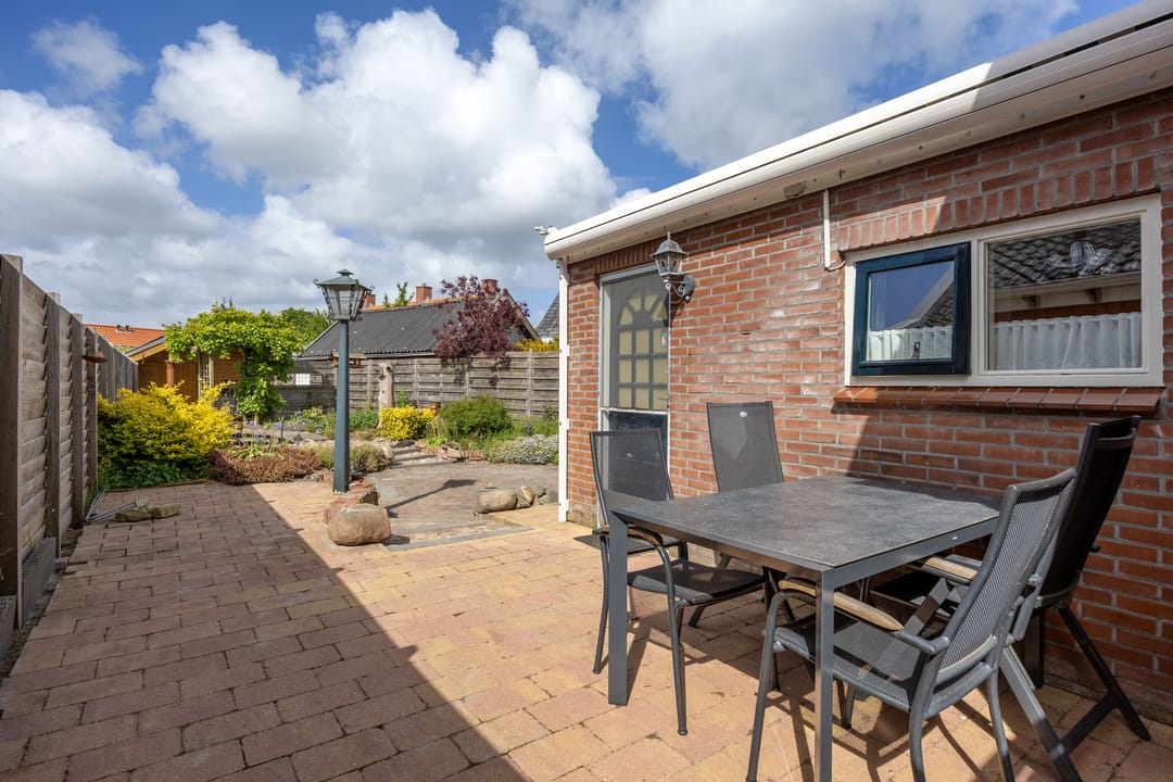 Foto 28 van Burg. Wiersumstraat 7