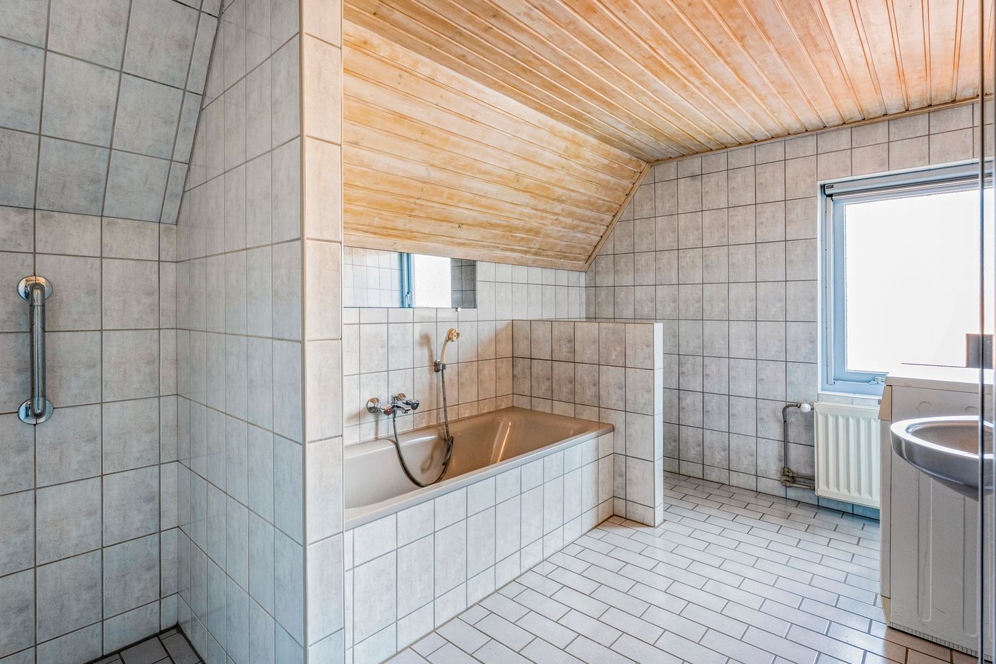 Foto 34 van Woolthuisweg 19