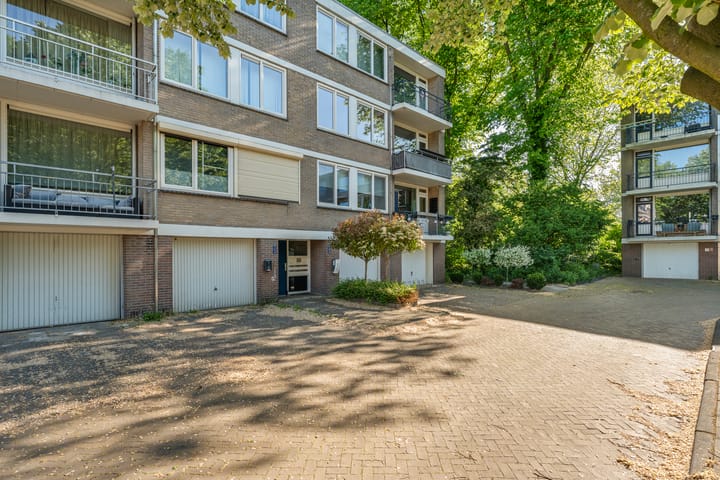 Photo 4 of Capella 81