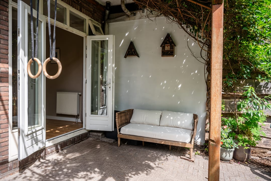 Photo 17 of Sassenheimstraat 57-H