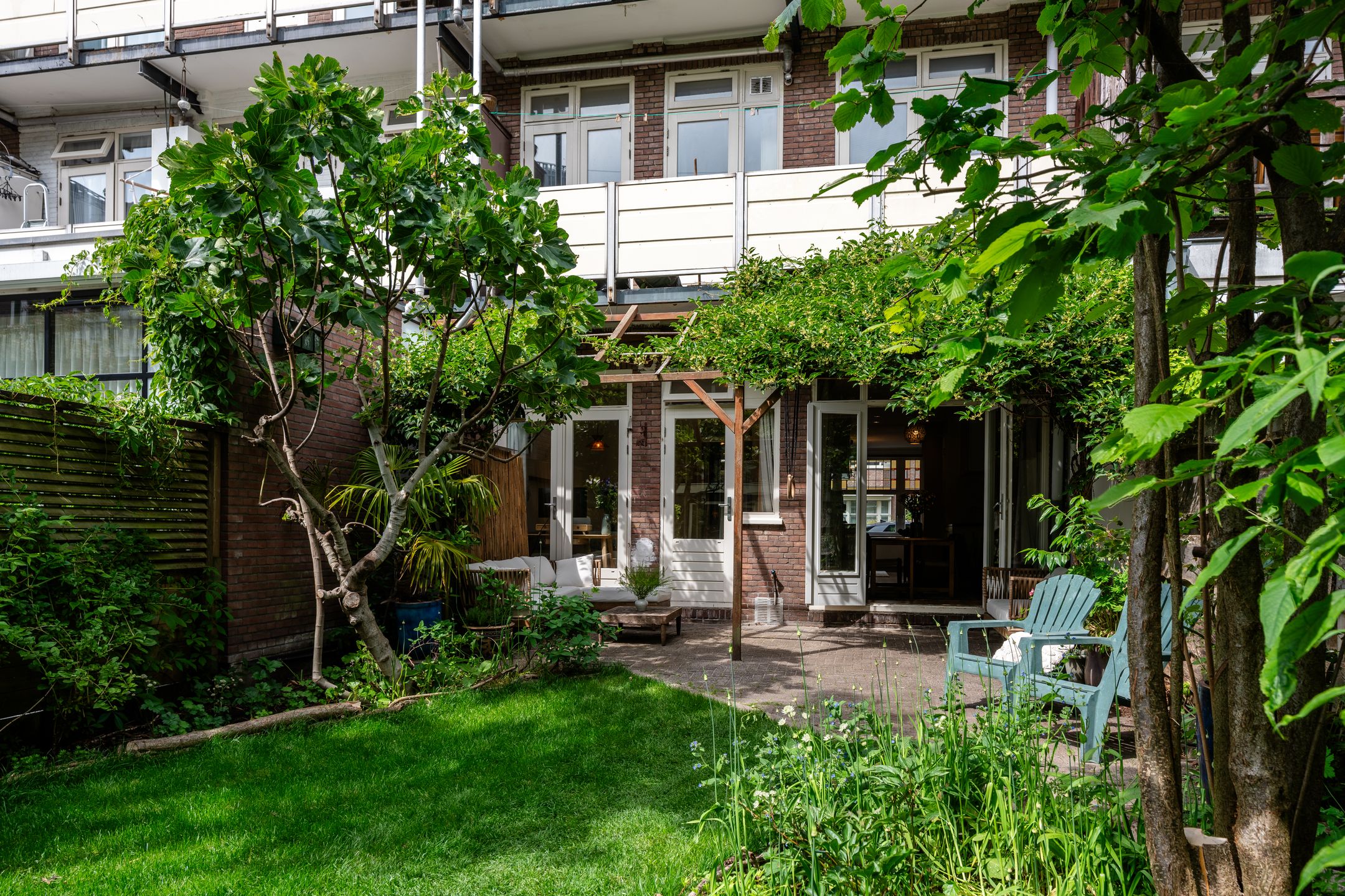 Photo 21 of Sassenheimstraat 57-H