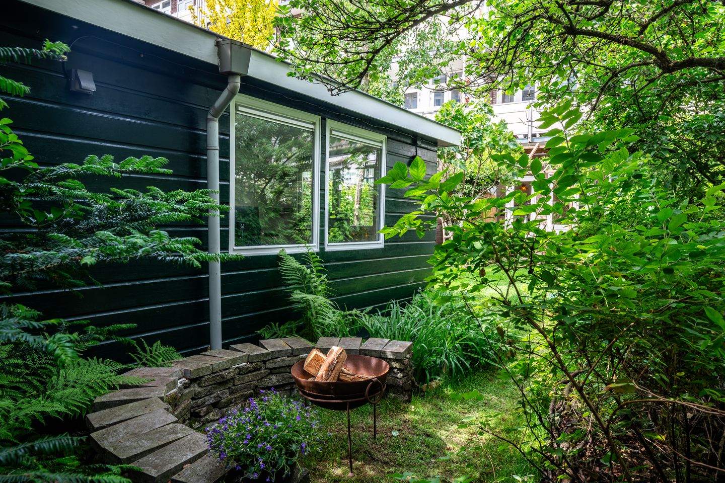 Photo 25 of Sassenheimstraat 57-H