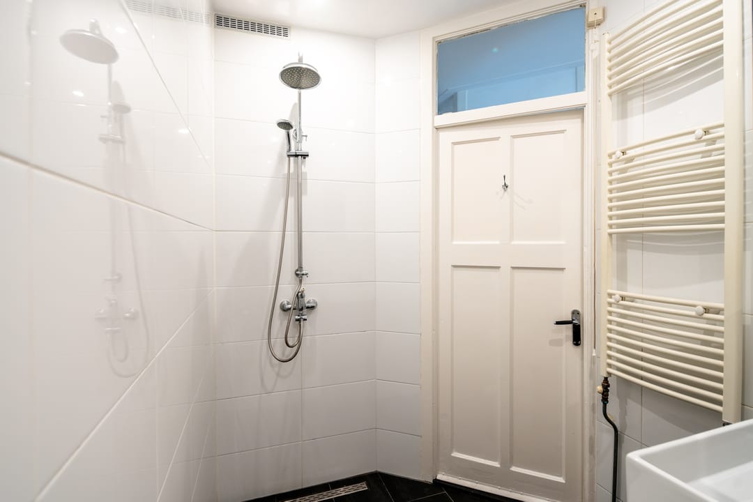 Photo 38 of Sassenheimstraat 57-H