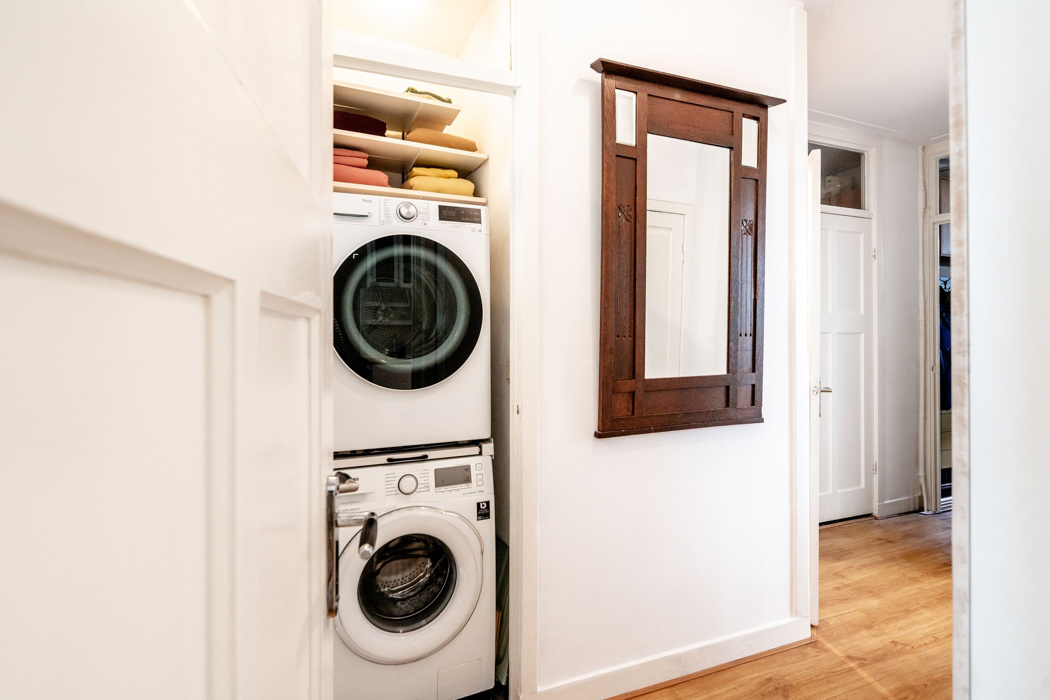 Photo 42 of Sassenheimstraat 57-H