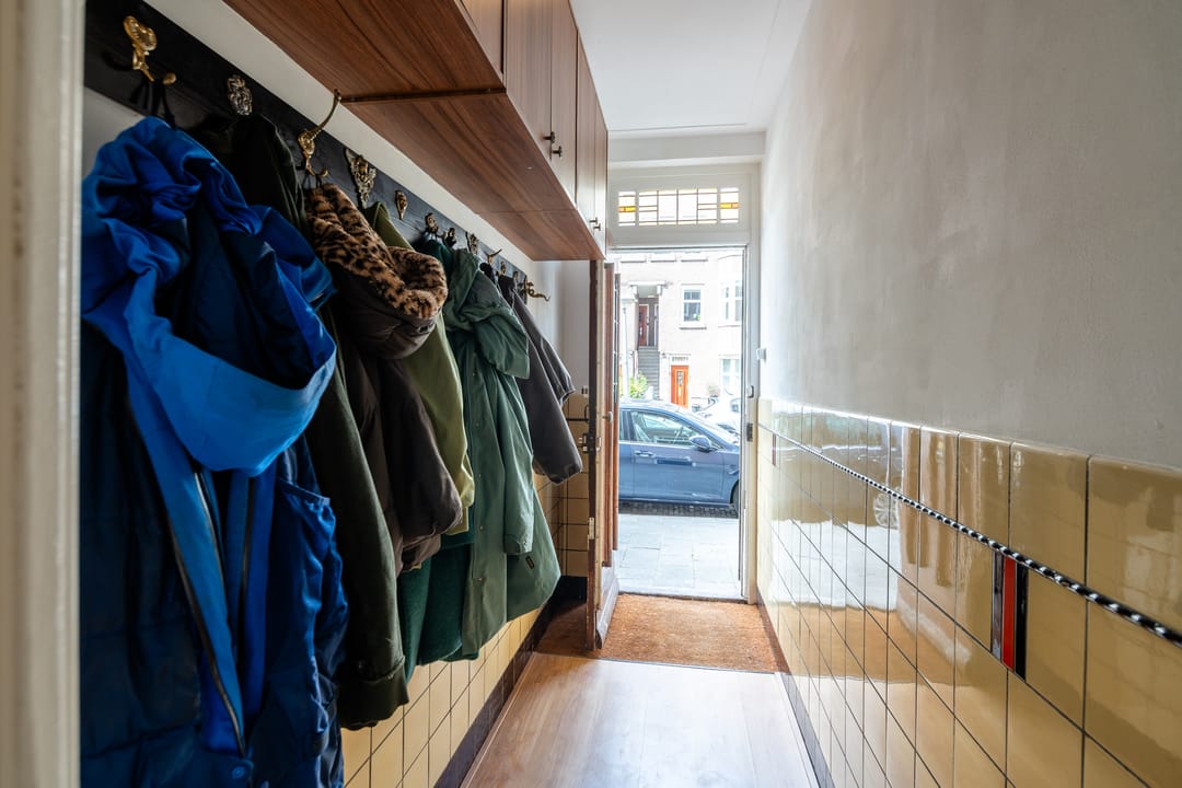 Photo 43 of Sassenheimstraat 57-H