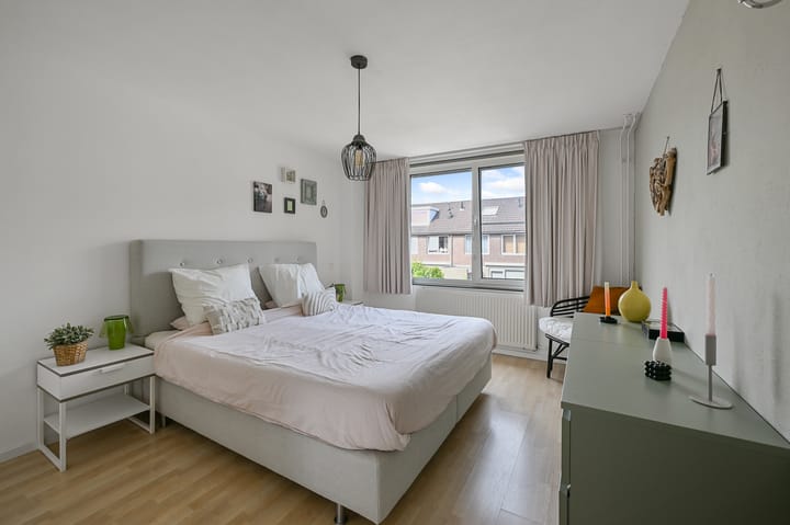 Foto 12 van Boterbloemweg 17