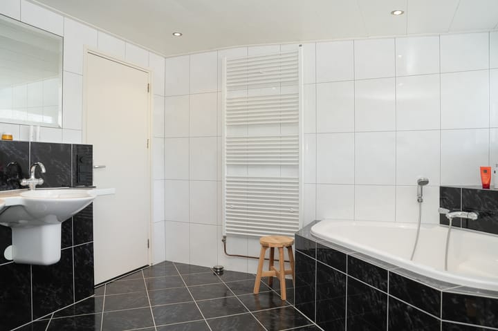 Photo 32 of Trambaan 25