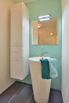 Photo 12 of Jorisstraat 30-A