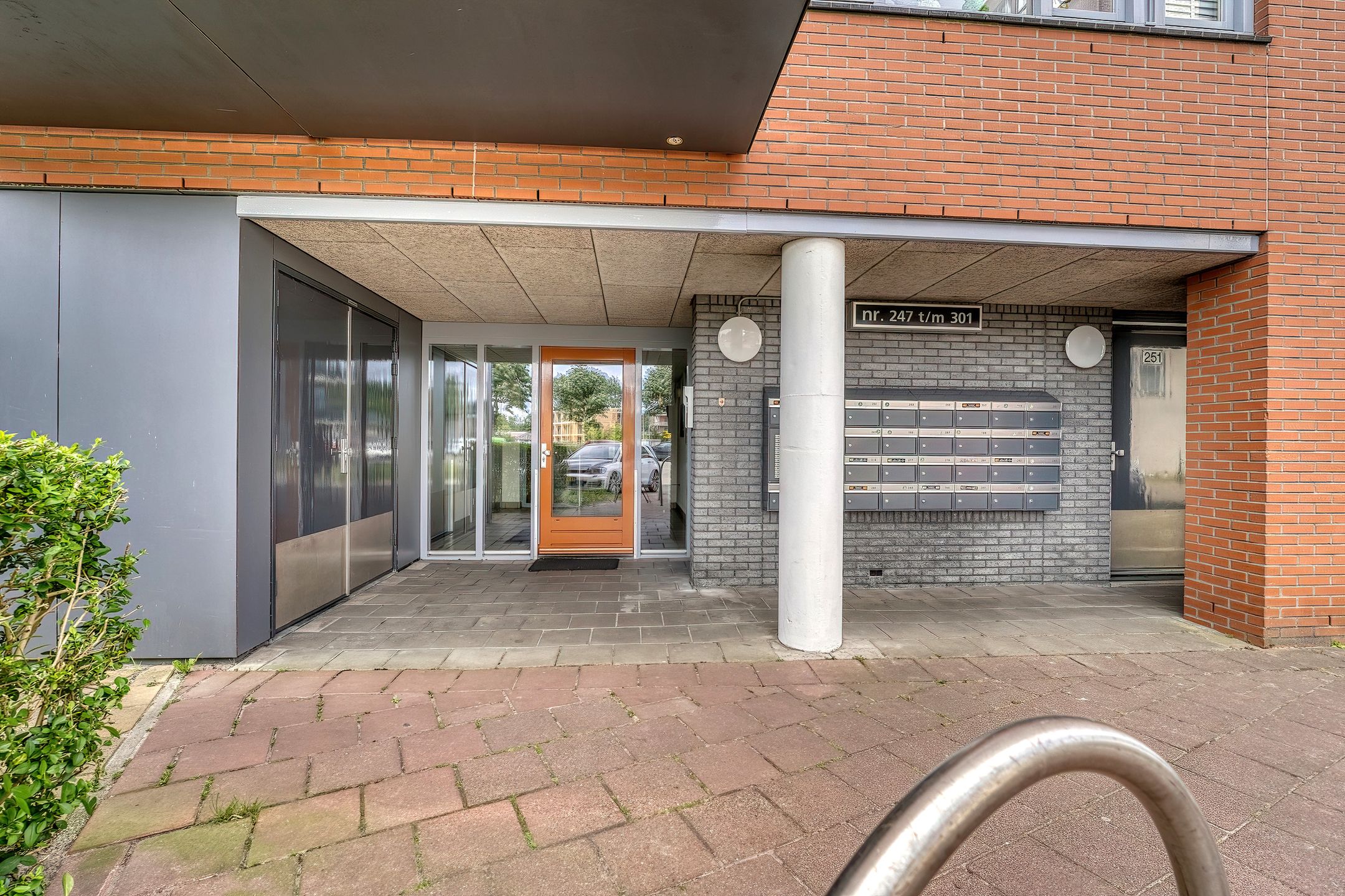 Foto 6 van Parnassia 253