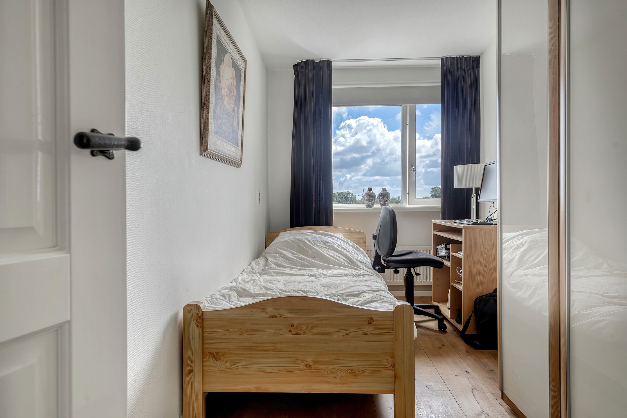 Foto 12 van Parnassia 253