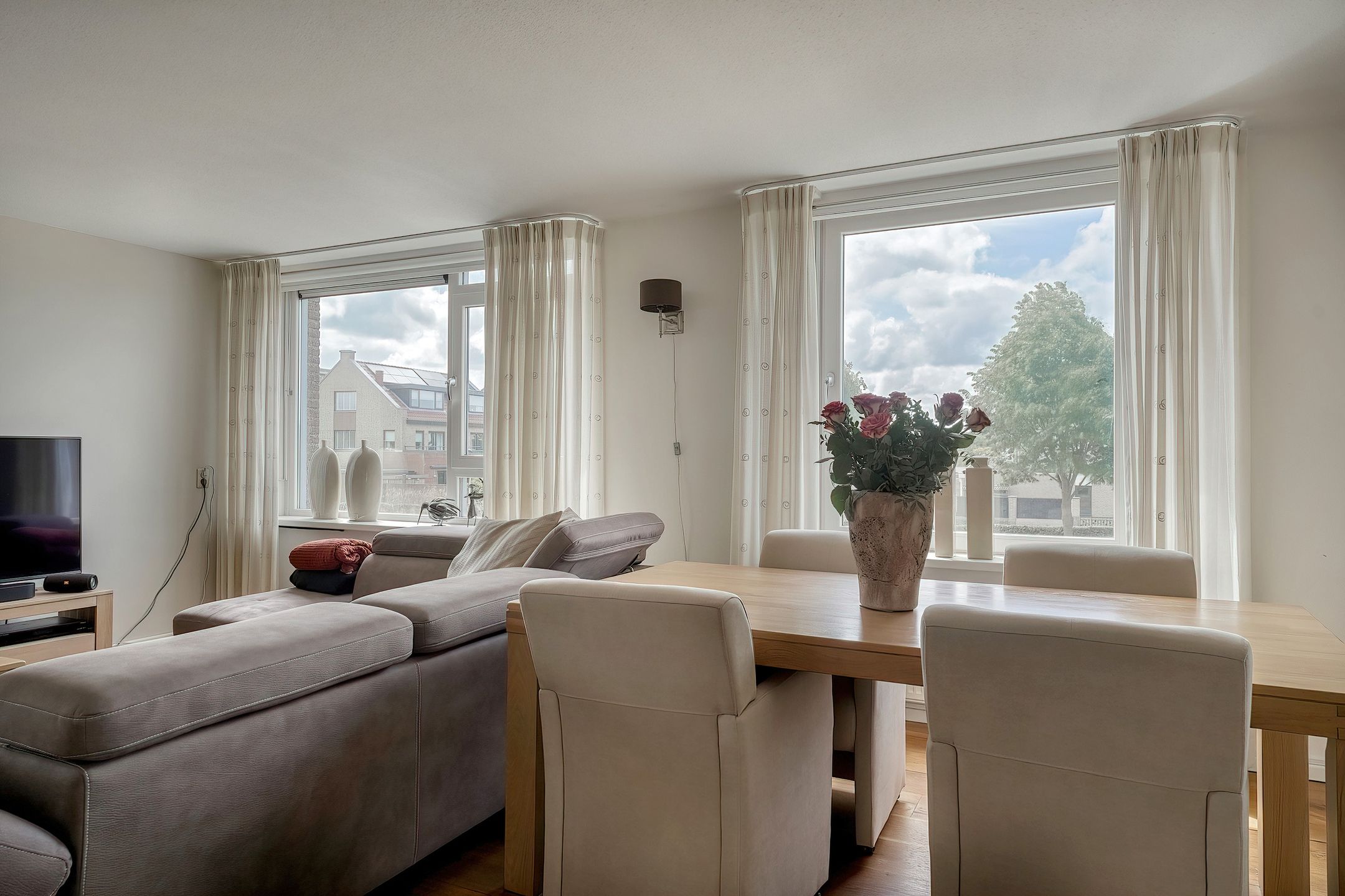 Foto 18 van Parnassia 253