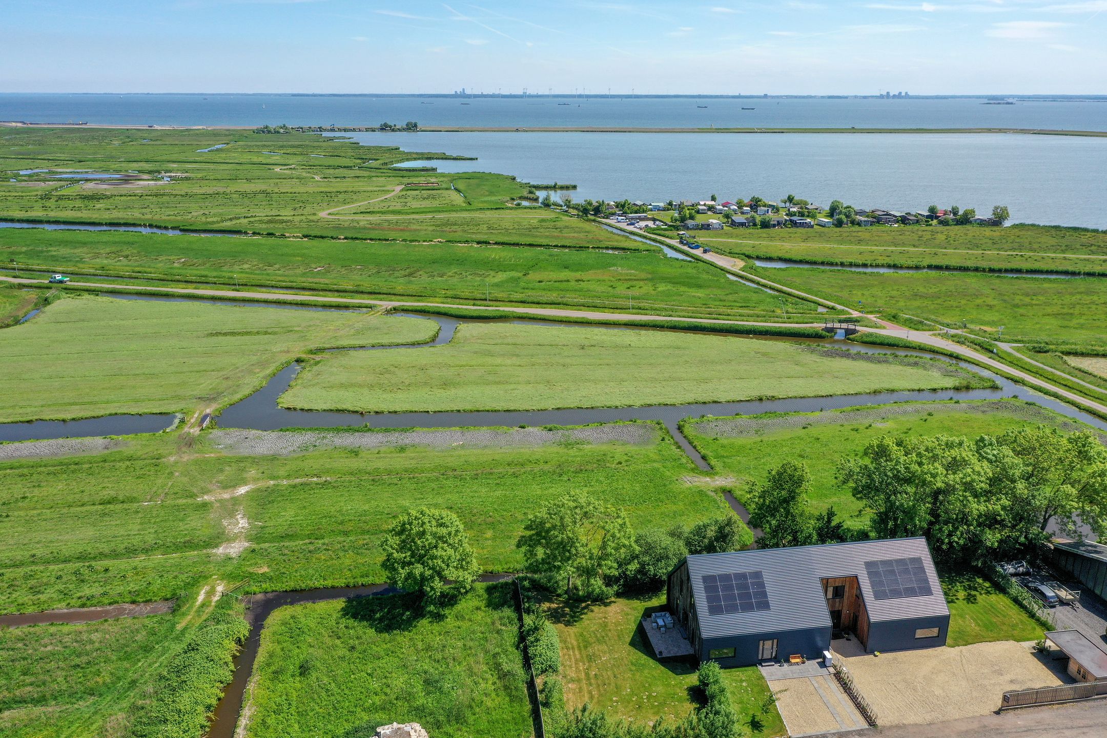 Foto 27 van Bloemendalergouw 51-B