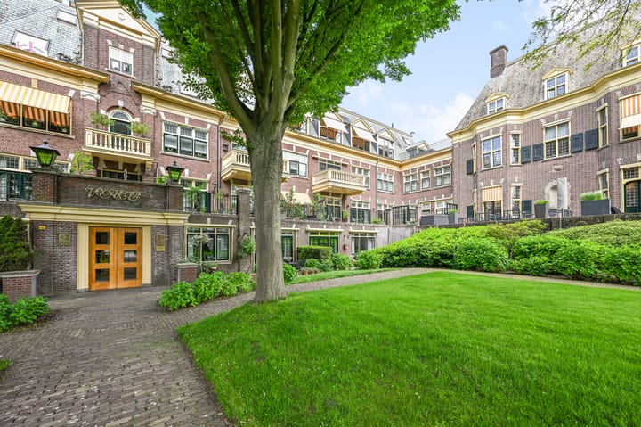 Foto 1 van Kennemerstraatweg 2-P