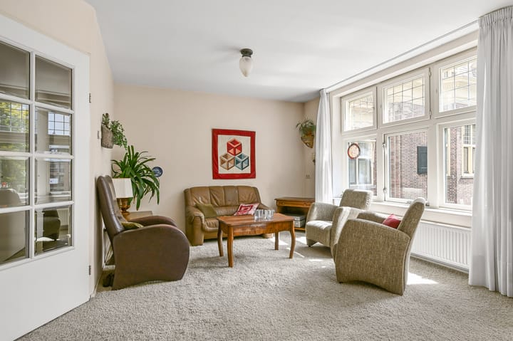 Foto 3 van Kennemerstraatweg 2-P