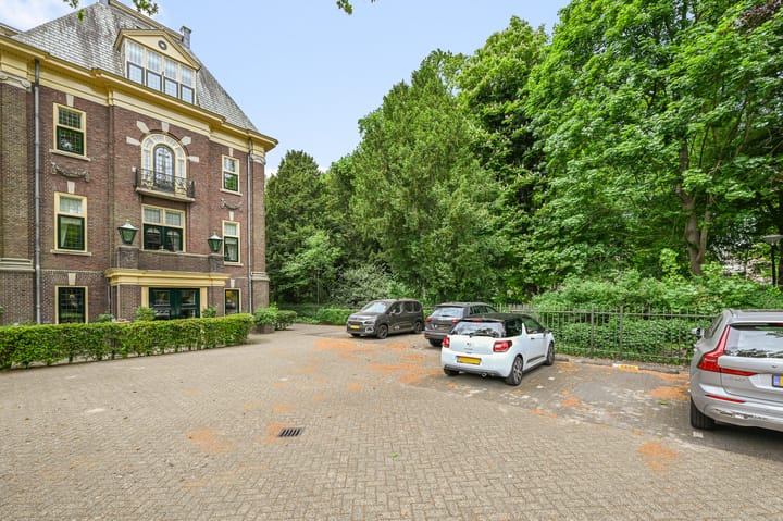 Foto 32 van Kennemerstraatweg 2-P