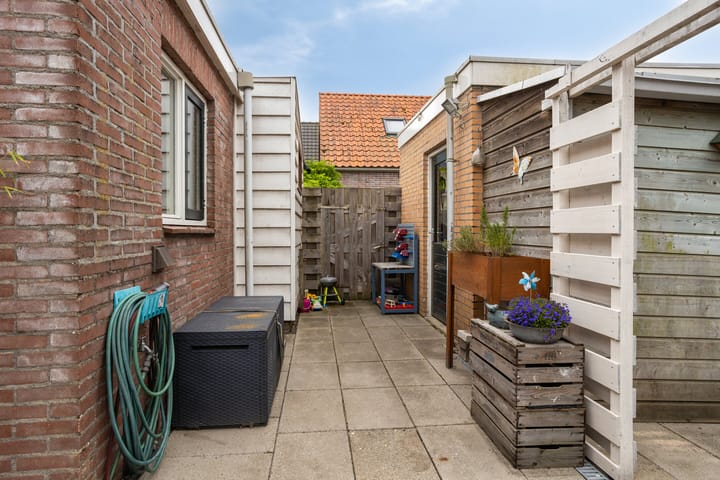 Foto 25 van Westelijke Kanaalweg 12