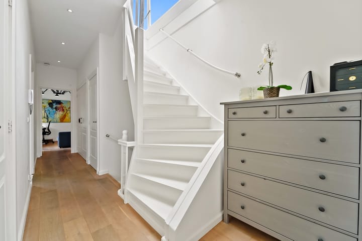 Photo 33 of Van Beverningkstraat 112