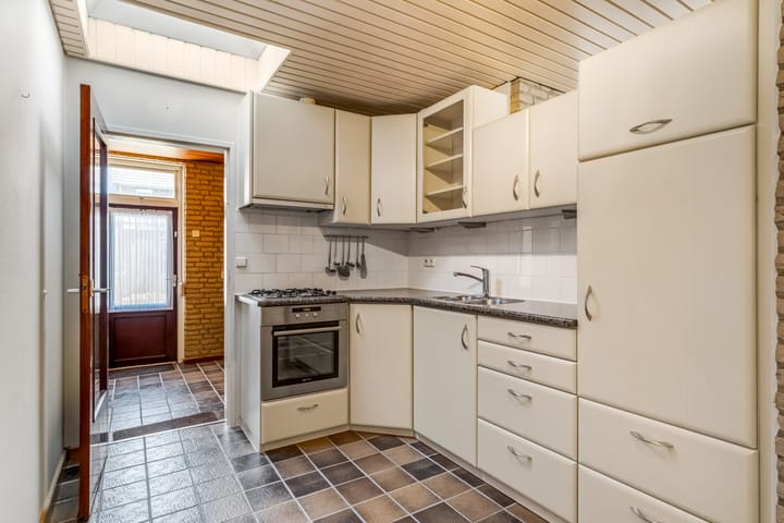 Foto 10 van Johan van Kleefstraat 9