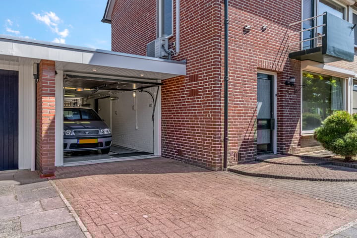 Foto 33 van Johan van Kleefstraat 9