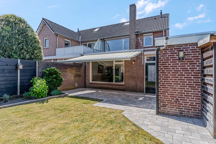 Foto 39 van Johan van Kleefstraat 9