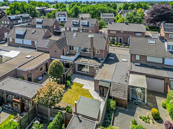 Foto 40 van Johan van Kleefstraat 9