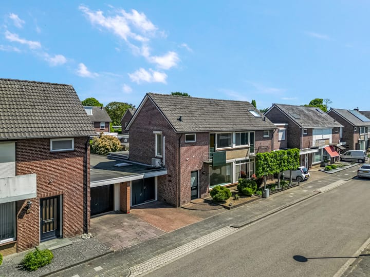 Foto 42 van Johan van Kleefstraat 9