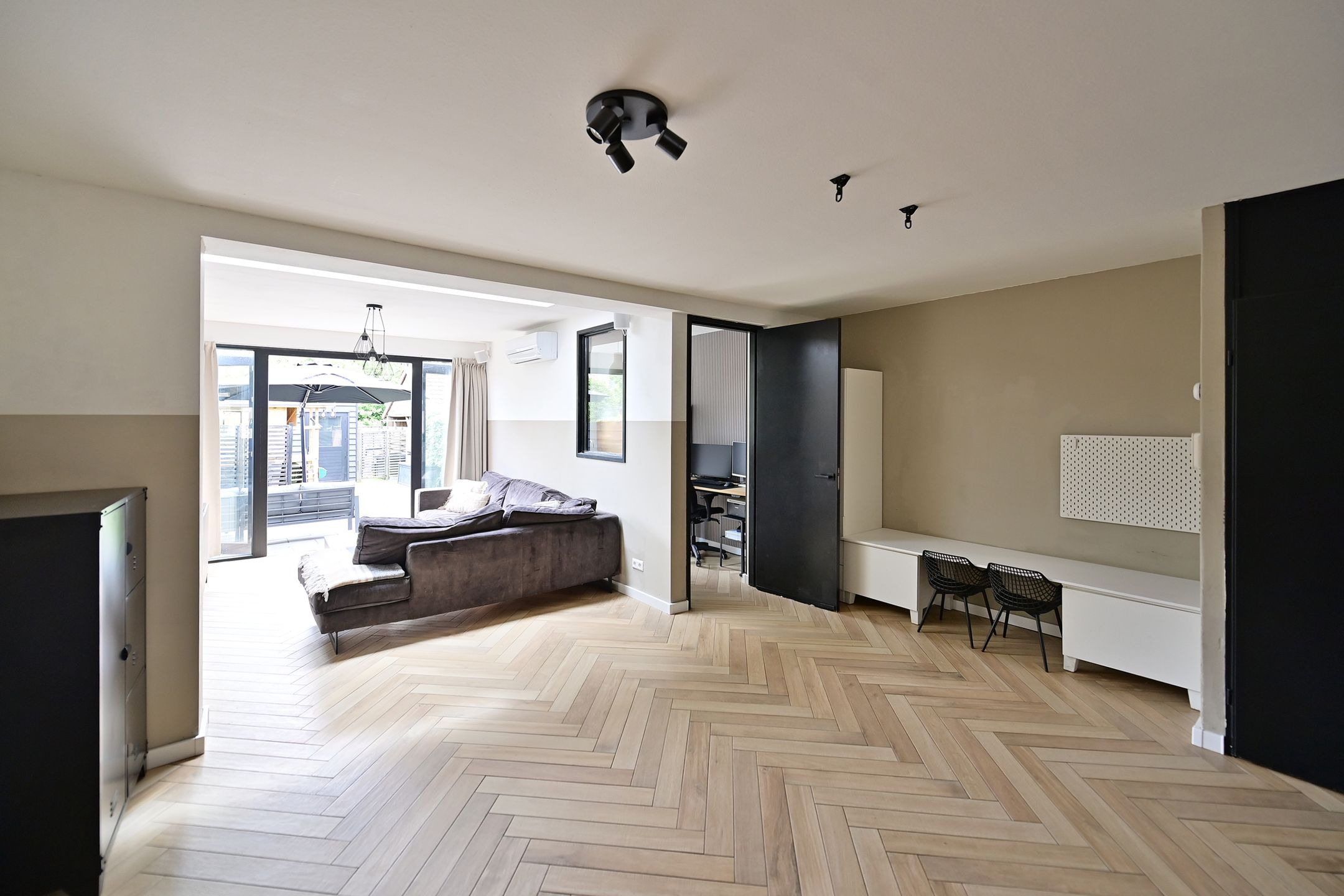 Foto 9 van Tjonger 21