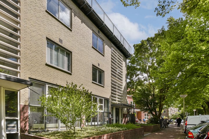 Louise Henriëttestraat 2 X