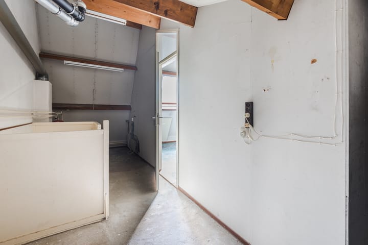 Foto 24 van Staringstraat 128