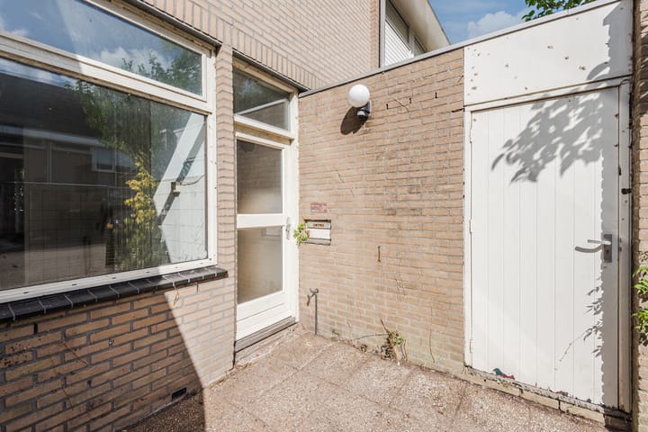 Foto 32 van Staringstraat 128