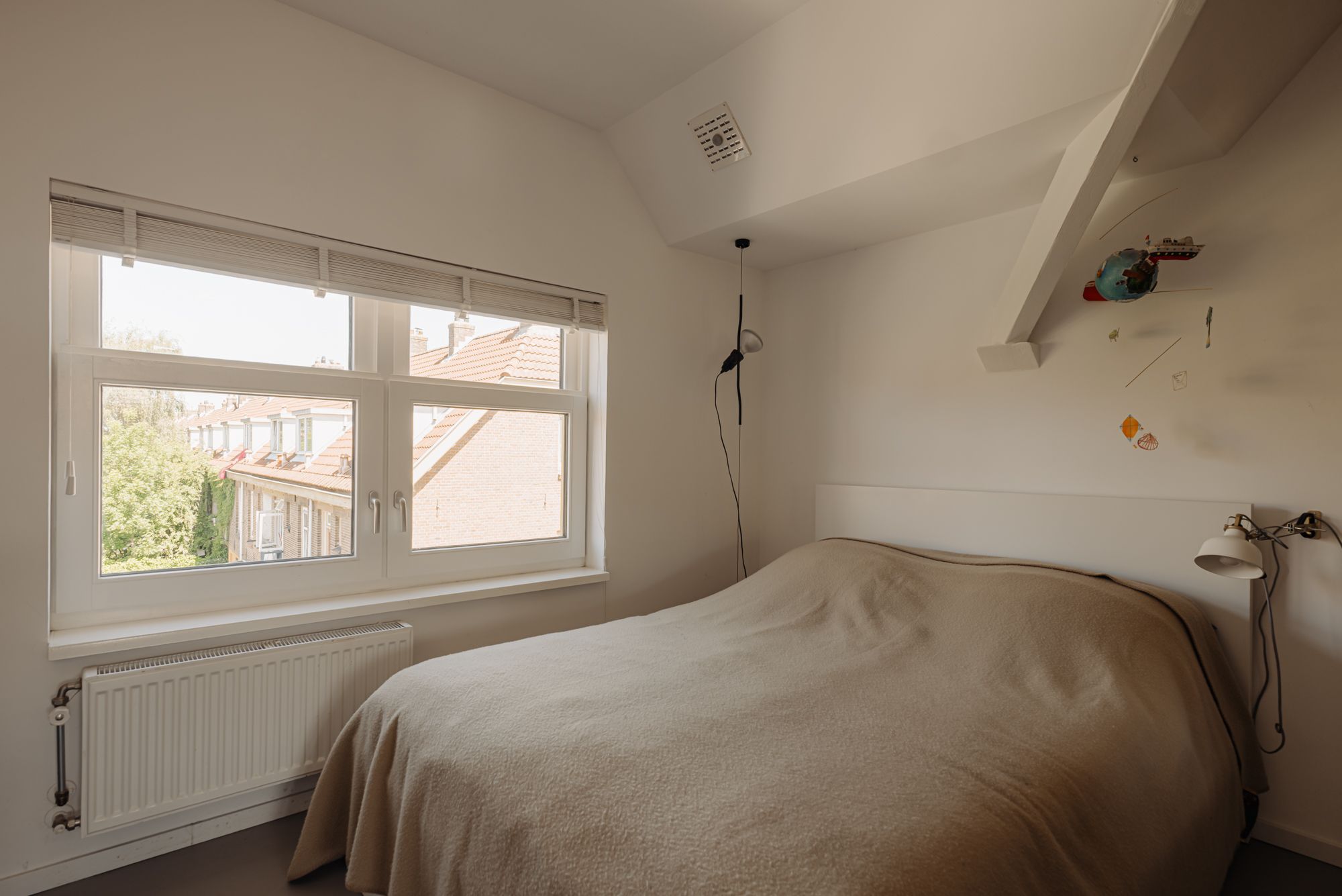 Foto 18 van Jasmijnstraat 42-A