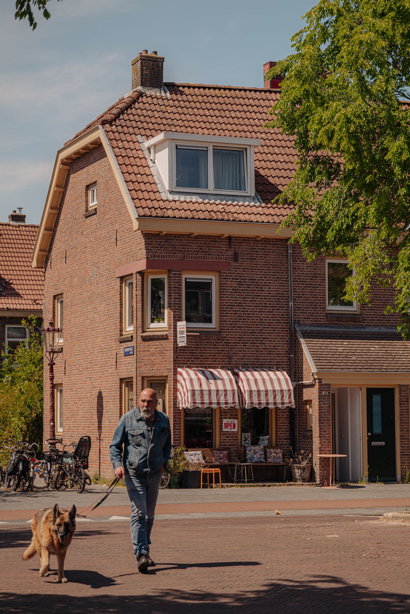 Foto 21 van Jasmijnstraat 42-A