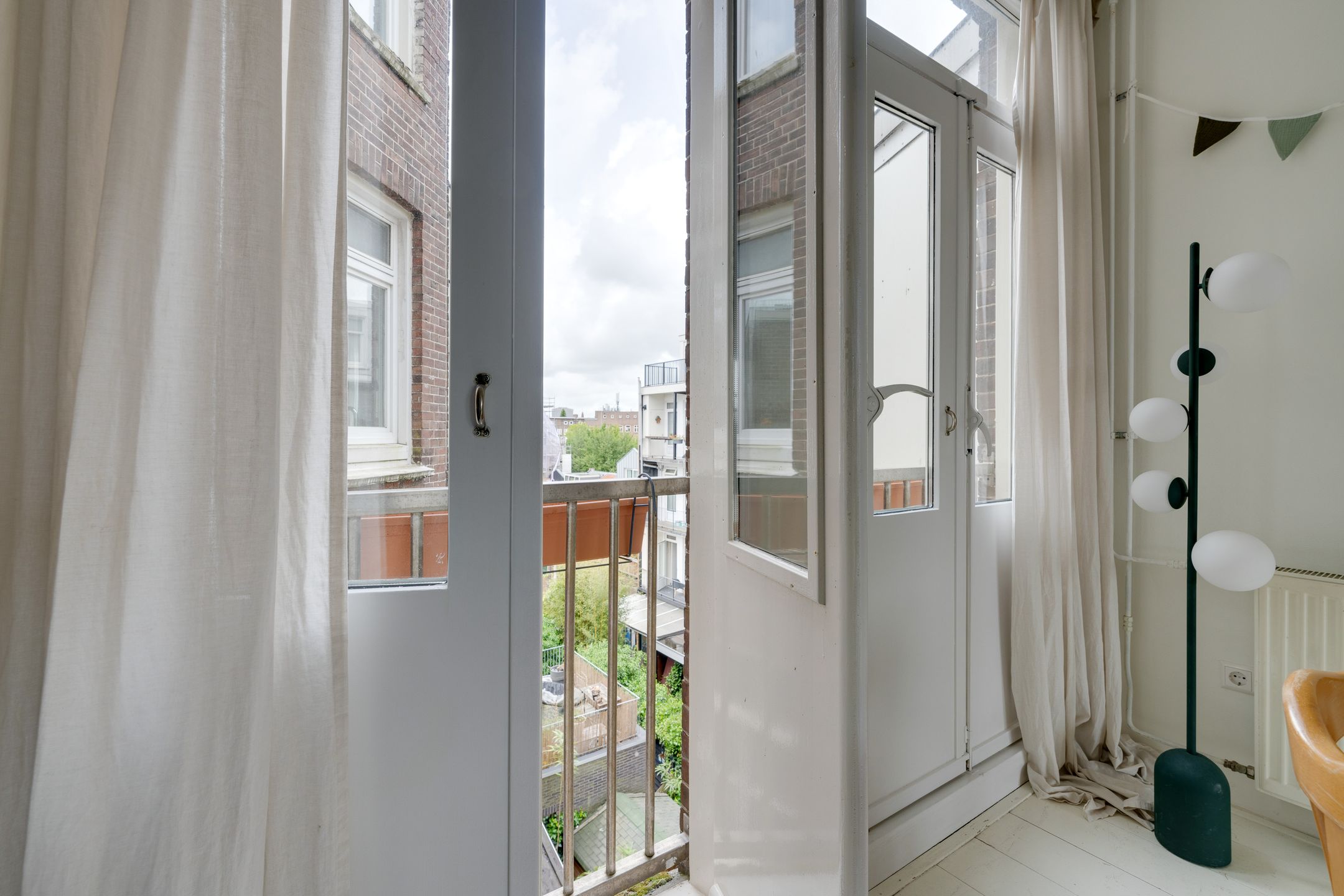 Foto 12 van Bellamydwarsstraat 12-3